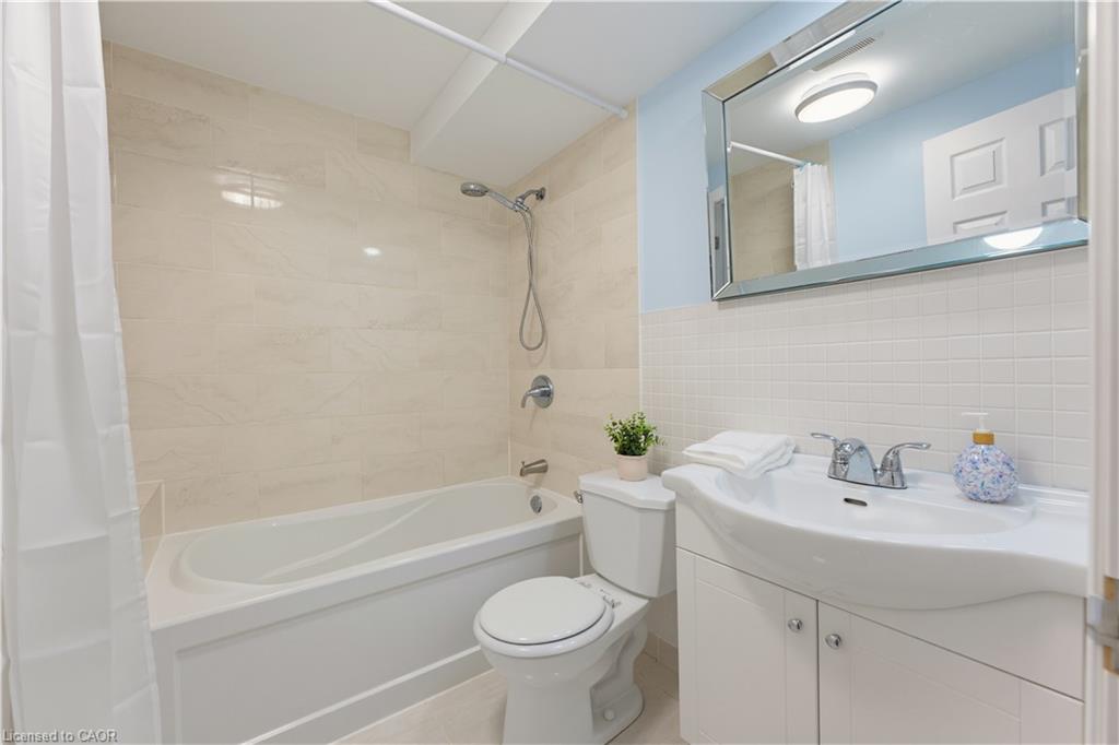A-475 Kingscourt Drive Property Photo 19