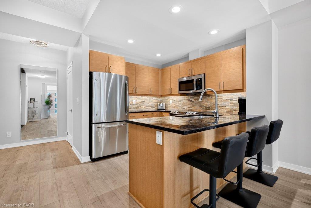 612-551 Maple Avenue Property Photo 9