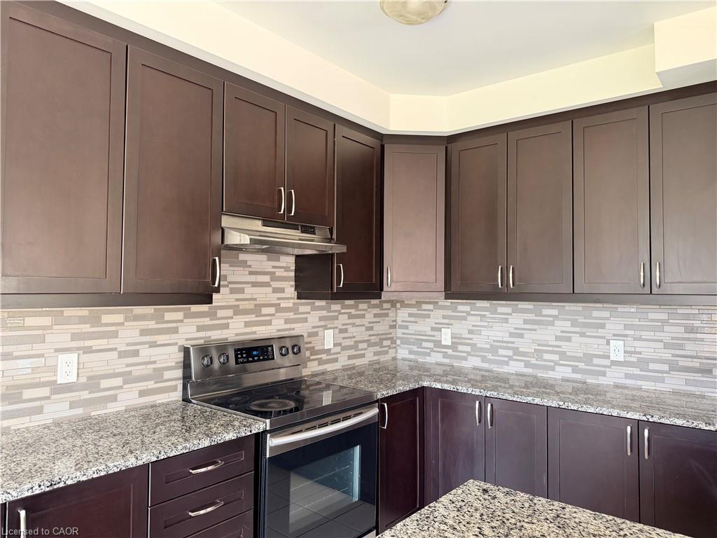 40 Wannamaker Crescent Property Photo 13