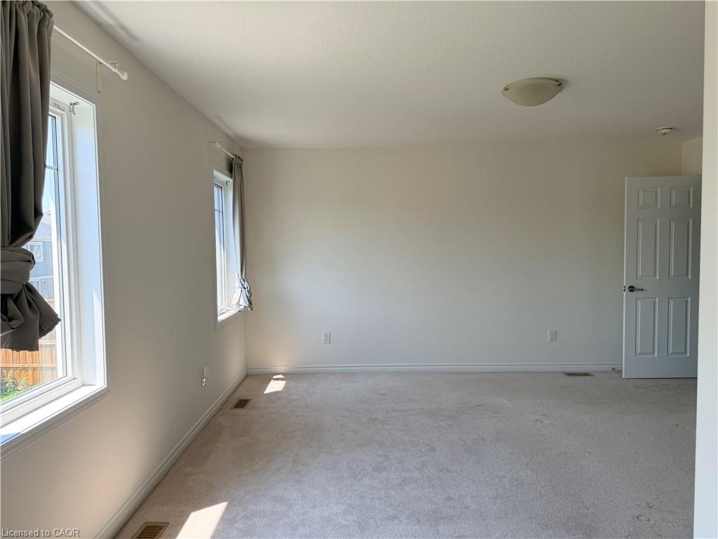 40 Wannamaker Crescent Property Photo 17
