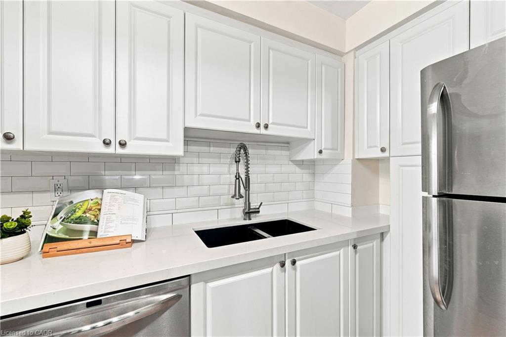 312-1110 Walden Circle Property Photo 22