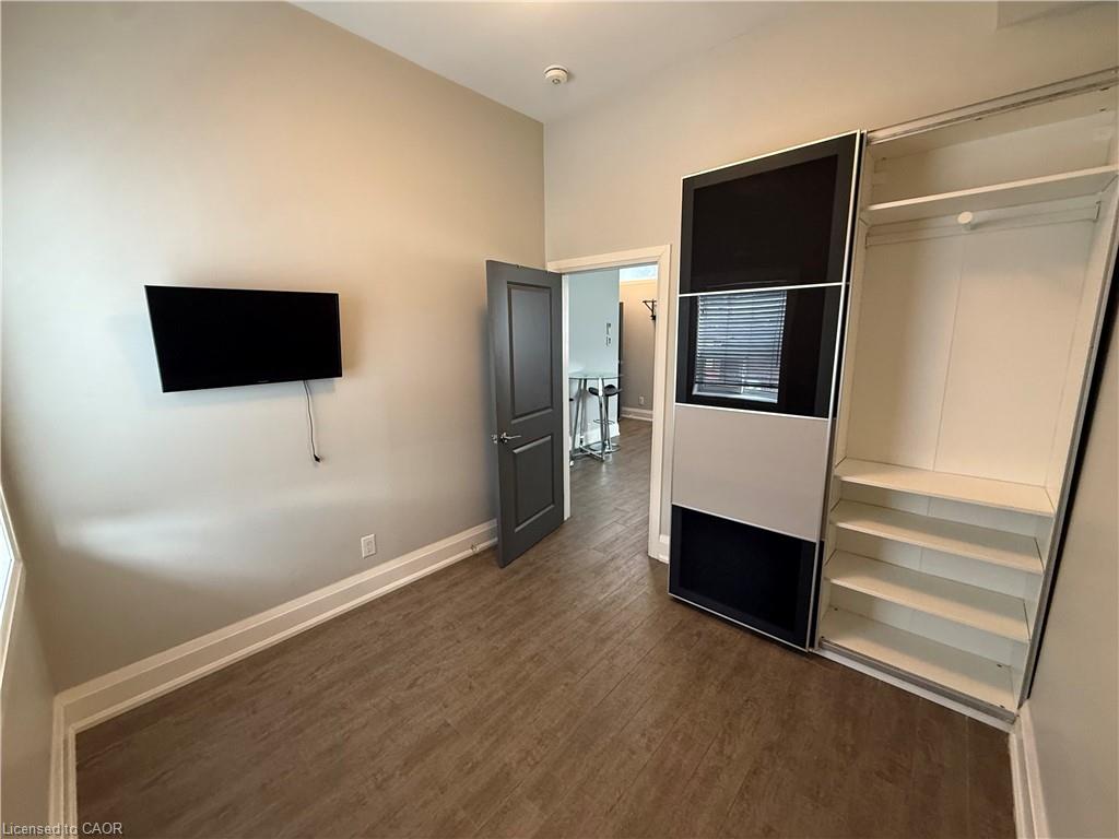 3-2548 Eglinton Avenue W Property Photo 9