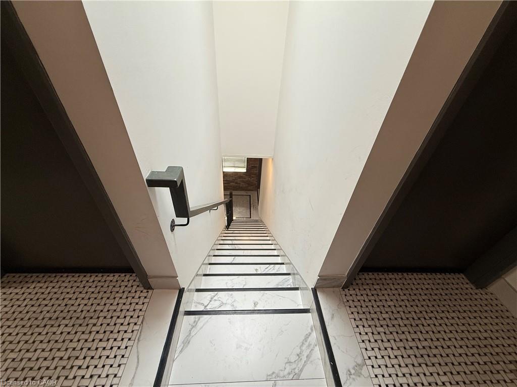 3-2548 Eglinton Avenue W Property Photo 17