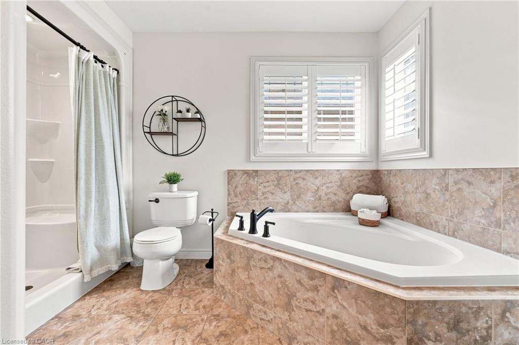 53 Valiant Circle Property Photo 24