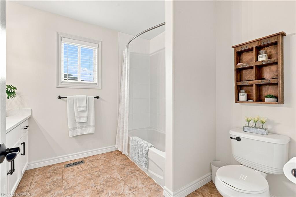 53 Valiant Circle Property Photo 32