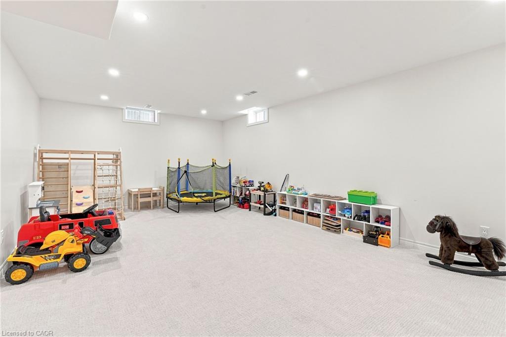 53 Valiant Circle Property Photo 36