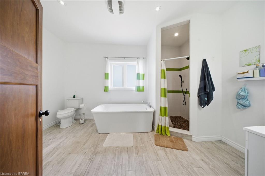 5 Echo Villa Avenue Property Photo 22
