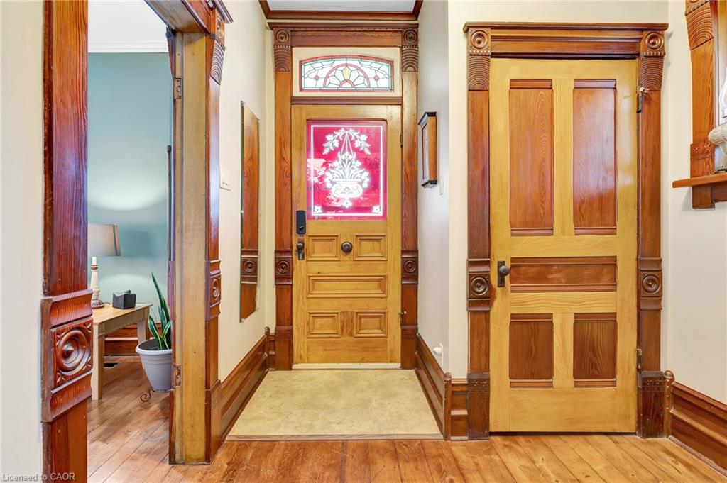199 Ellen Street Property Photo 8