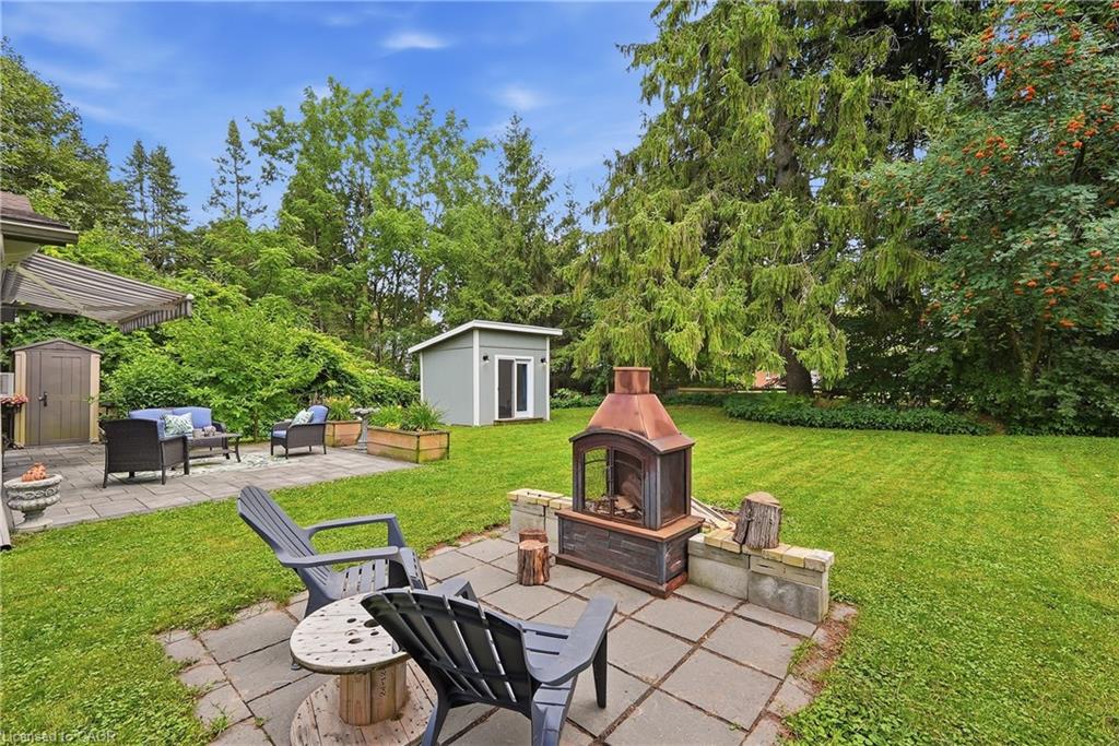 565 St David Street N Property Photo 47