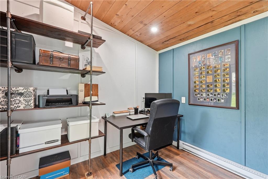 565 St David Street N Property Photo 49