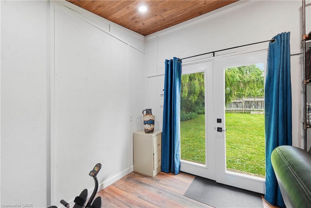 565 St David Street N Property Photo 50