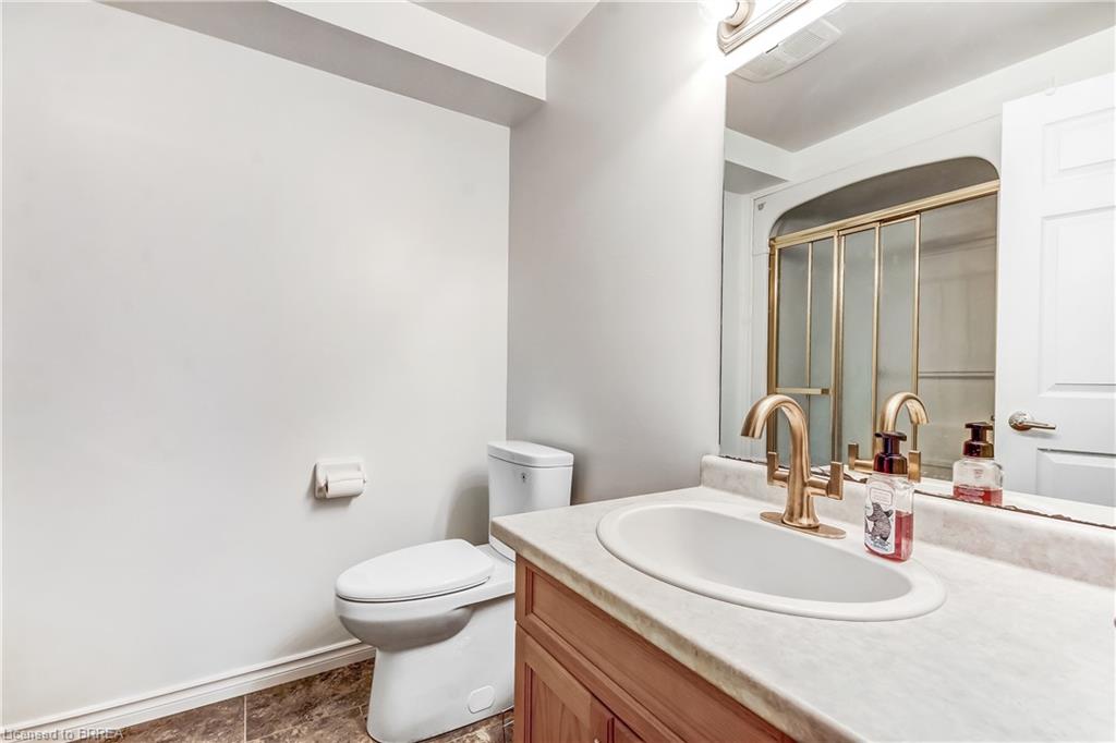 20-53 Beverly Street E Property Photo 15