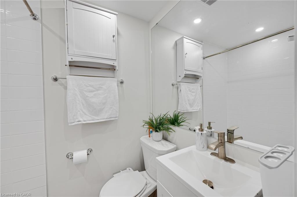 2265 Middlesmoor Crescent Property Photo 23