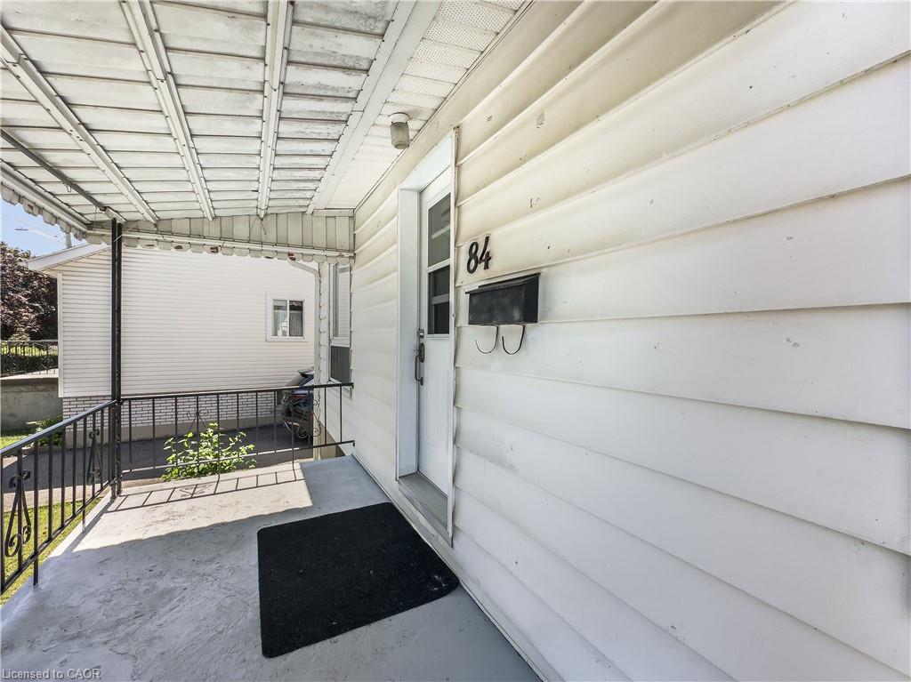 84 Carleton Street Property Photo 2