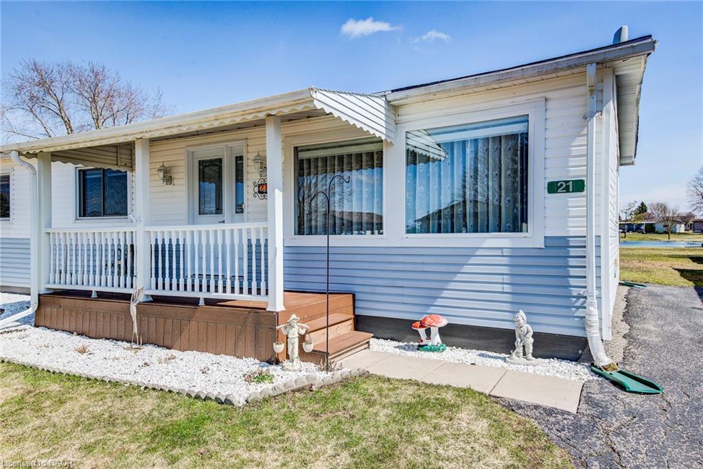 21 Fairview Crescent Property Photo 2
