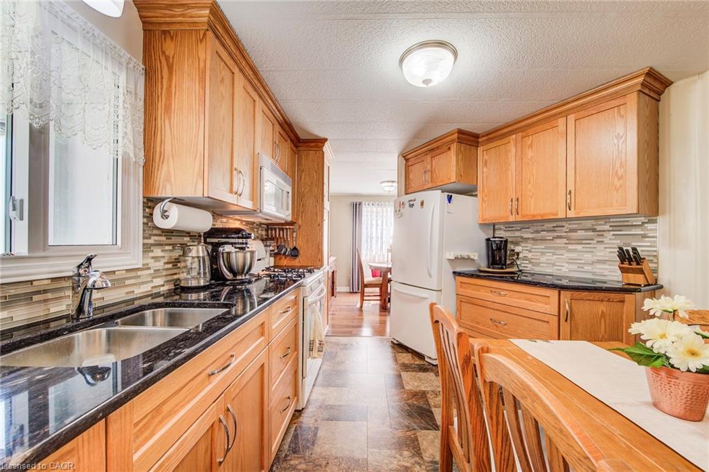 21 Fairview Crescent Property Photo 17