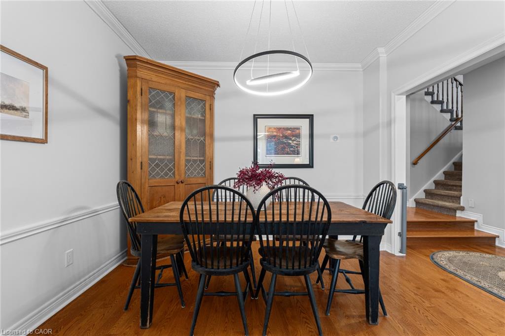 1610 Heathside Crescent Property Photo 4