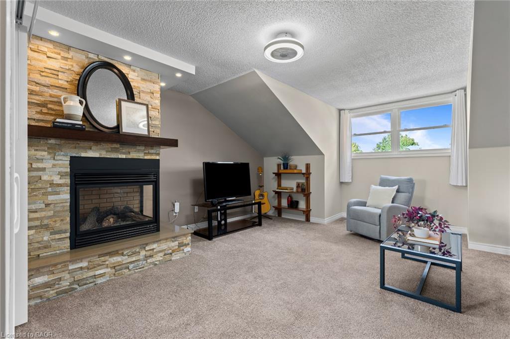 1610 Heathside Crescent Property Photo 17