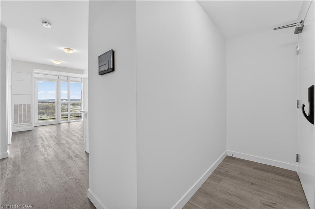 809-461 Green Road Property Photo 4
