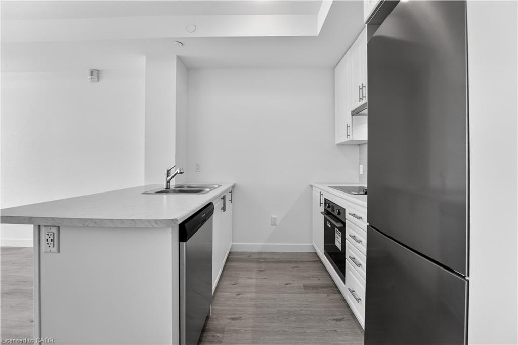 809-461 Green Road Property Photo 8