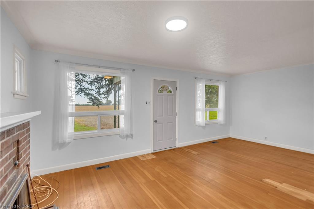 1097 Colborne Street W Property Photo 4