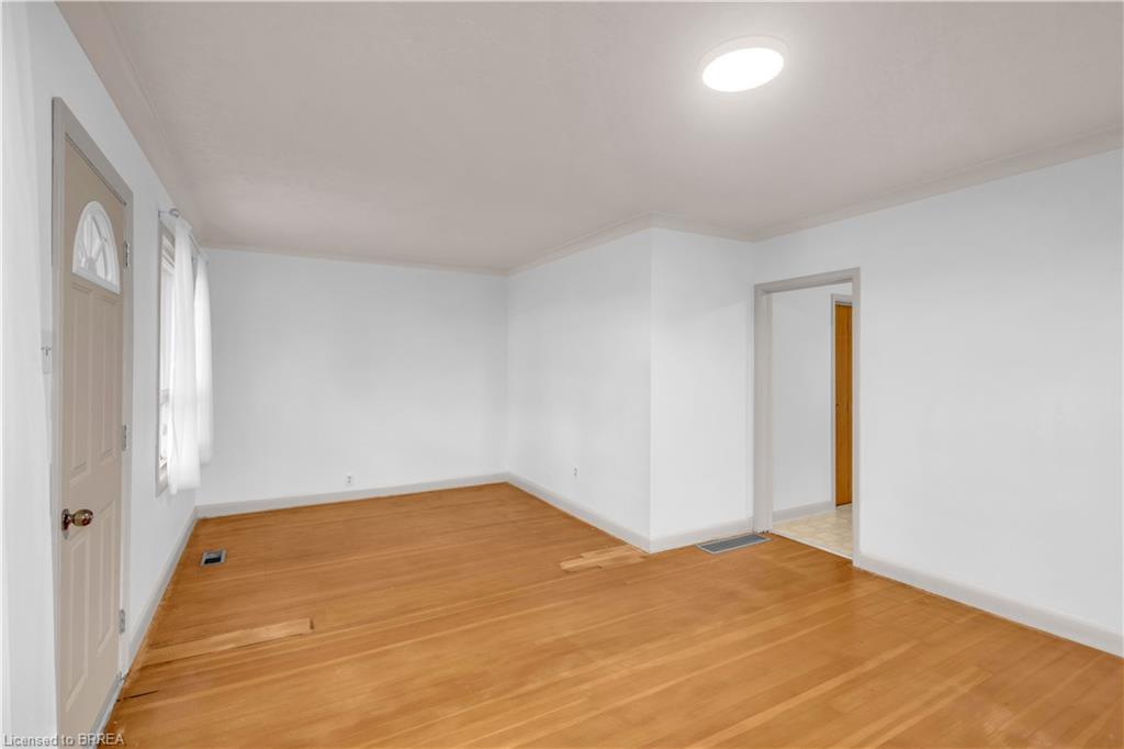 1097 Colborne Street W Property Photo 5