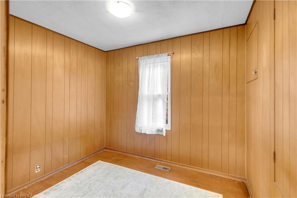 1097 Colborne Street W Property Photo 17