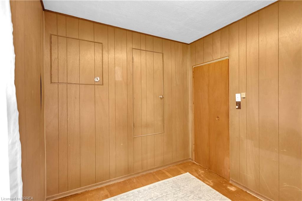 1097 Colborne Street W Property Photo 18