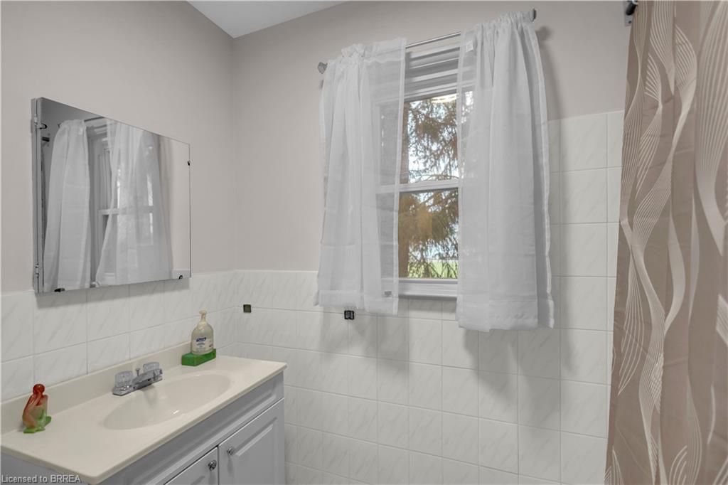 1097 Colborne Street W Property Photo 19