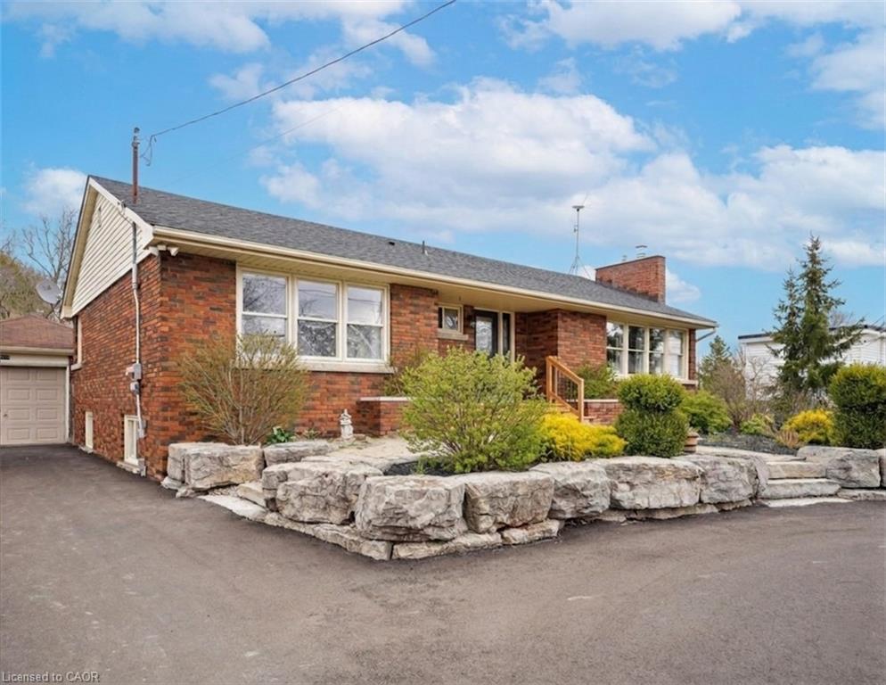 5117 Canborough Road Property Photo 1