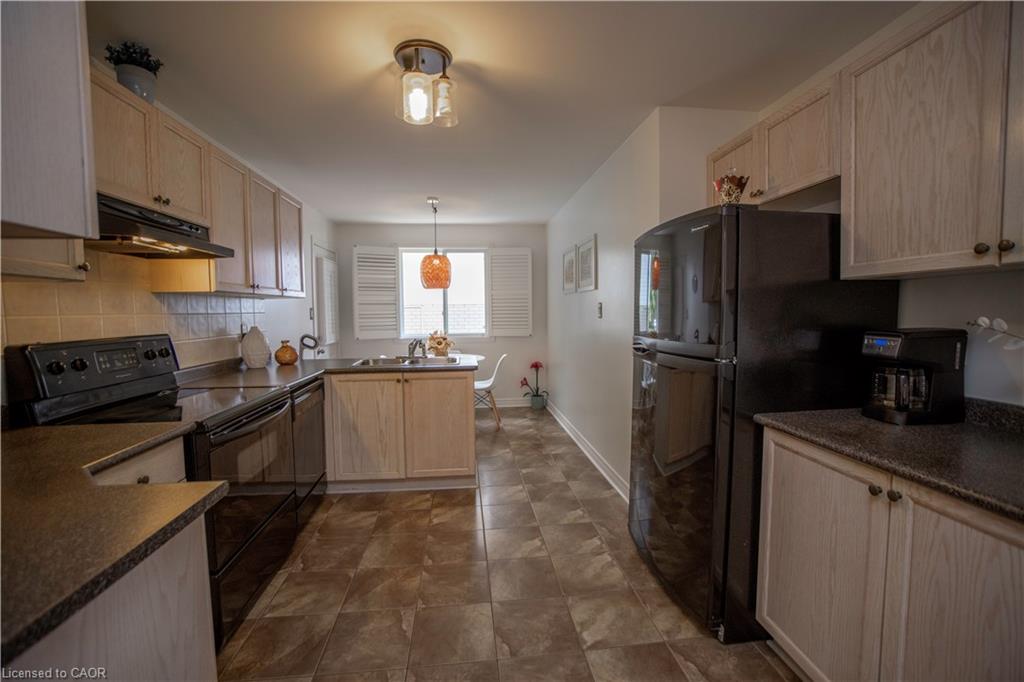 57 Ossington Drive Property Photo 12