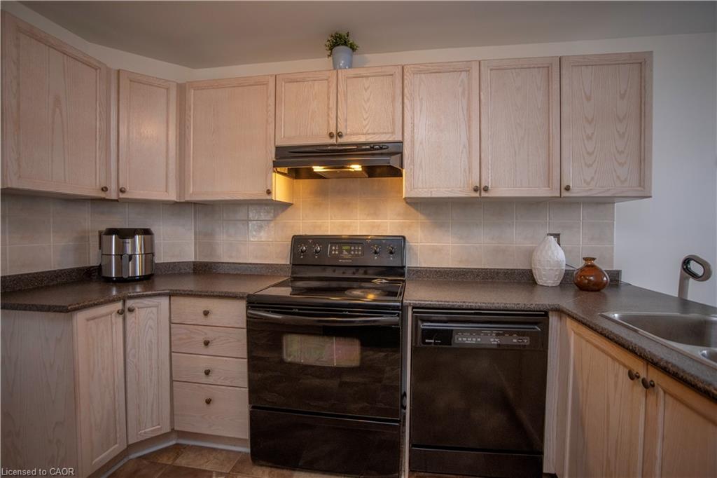 57 Ossington Drive Property Photo 14