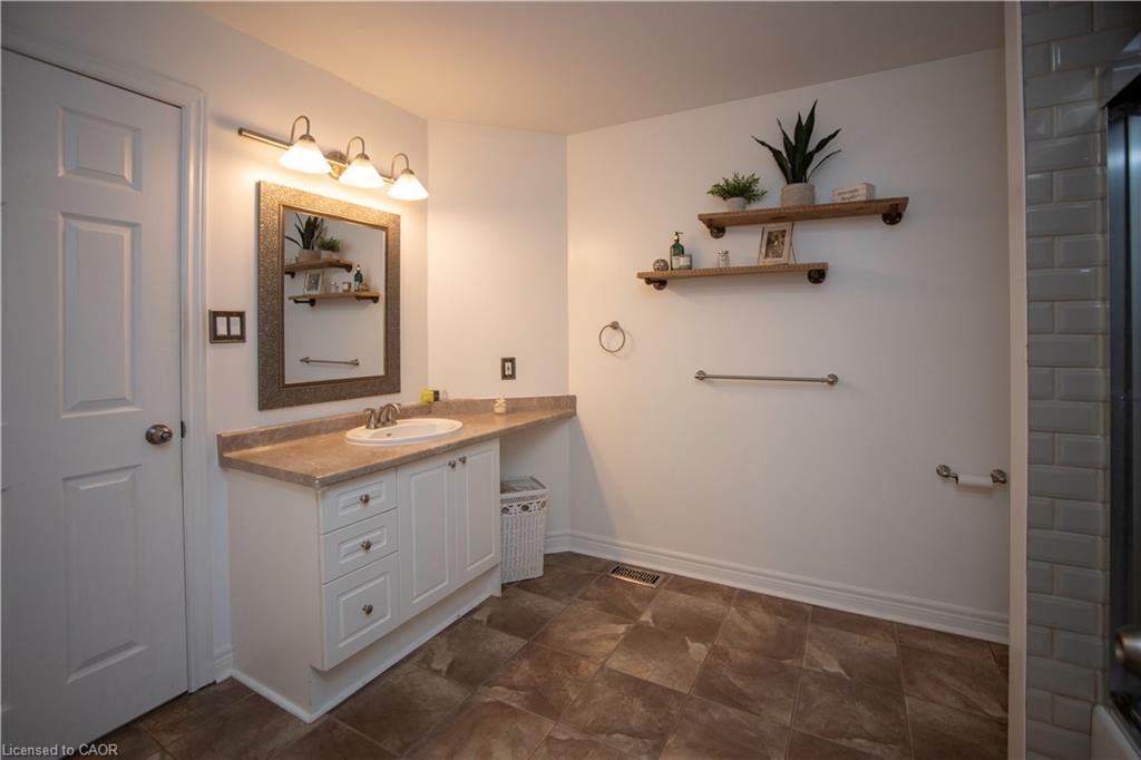 57 Ossington Drive Property Photo 22