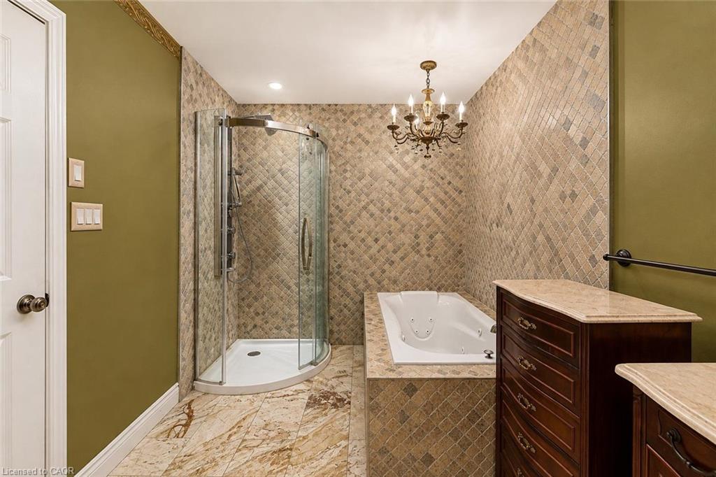 218 Macaulay Street E Property Photo 25