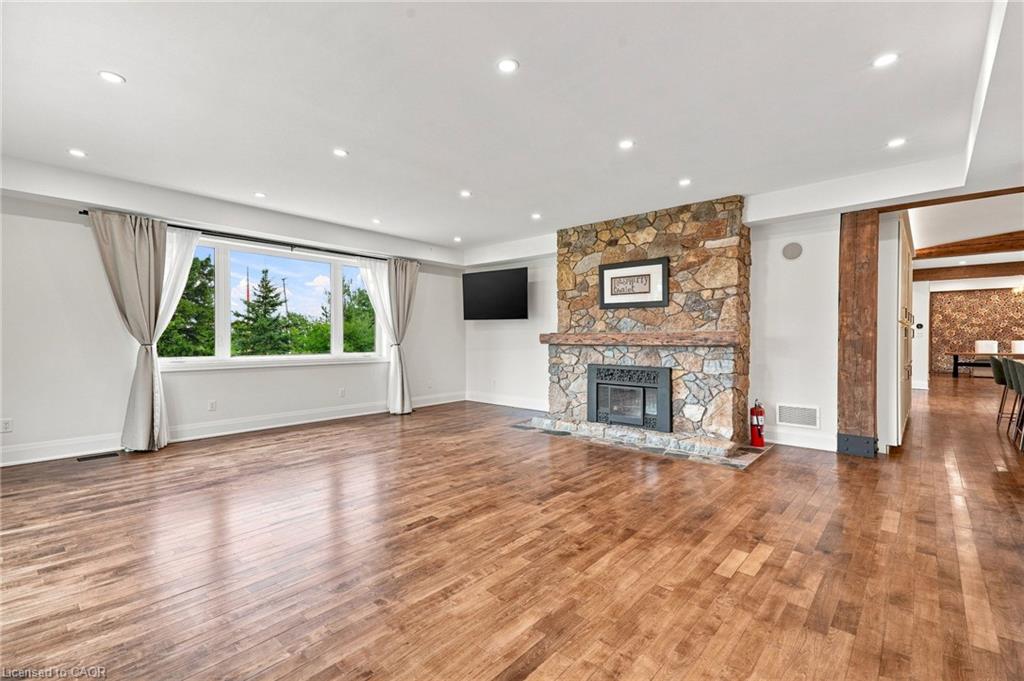 2019 Dundas Street Property Photo 14
