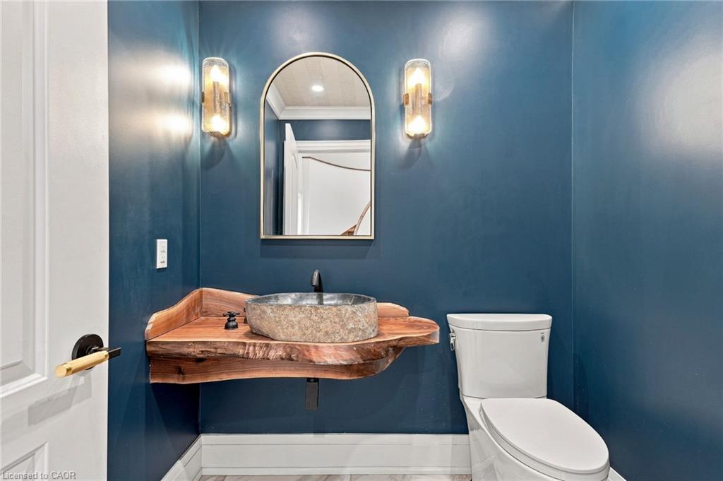 2019 Dundas Street Property Photo 19