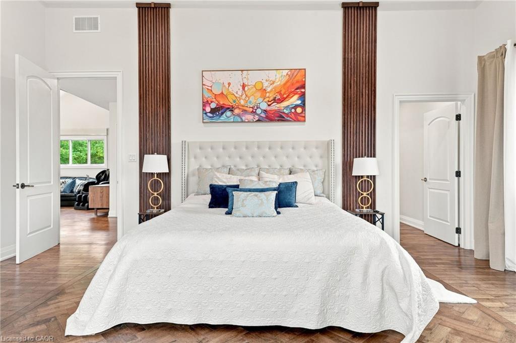 2019 Dundas Street Property Photo 26