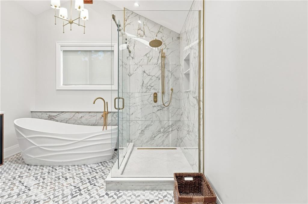 2019 Dundas Street Property Photo 28