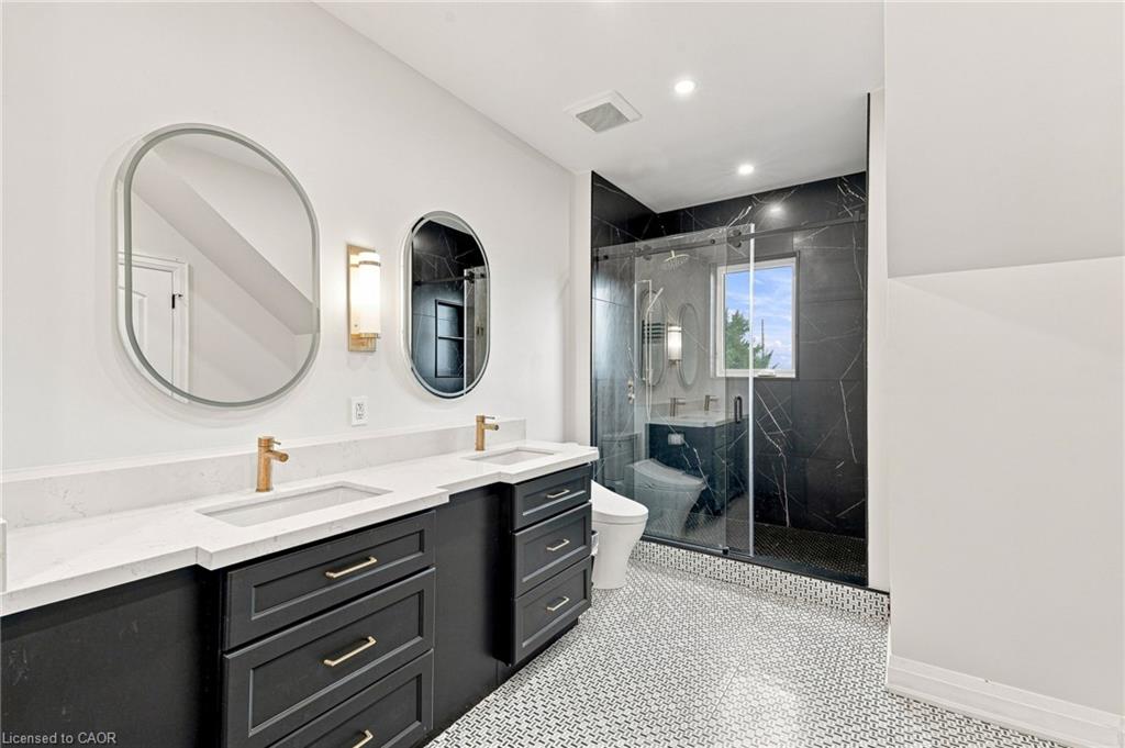 2019 Dundas Street Property Photo 30