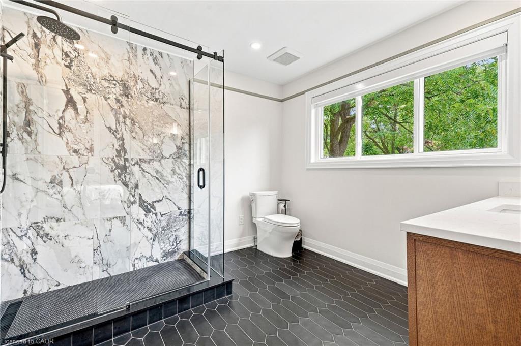 2019 Dundas Street Property Photo 32