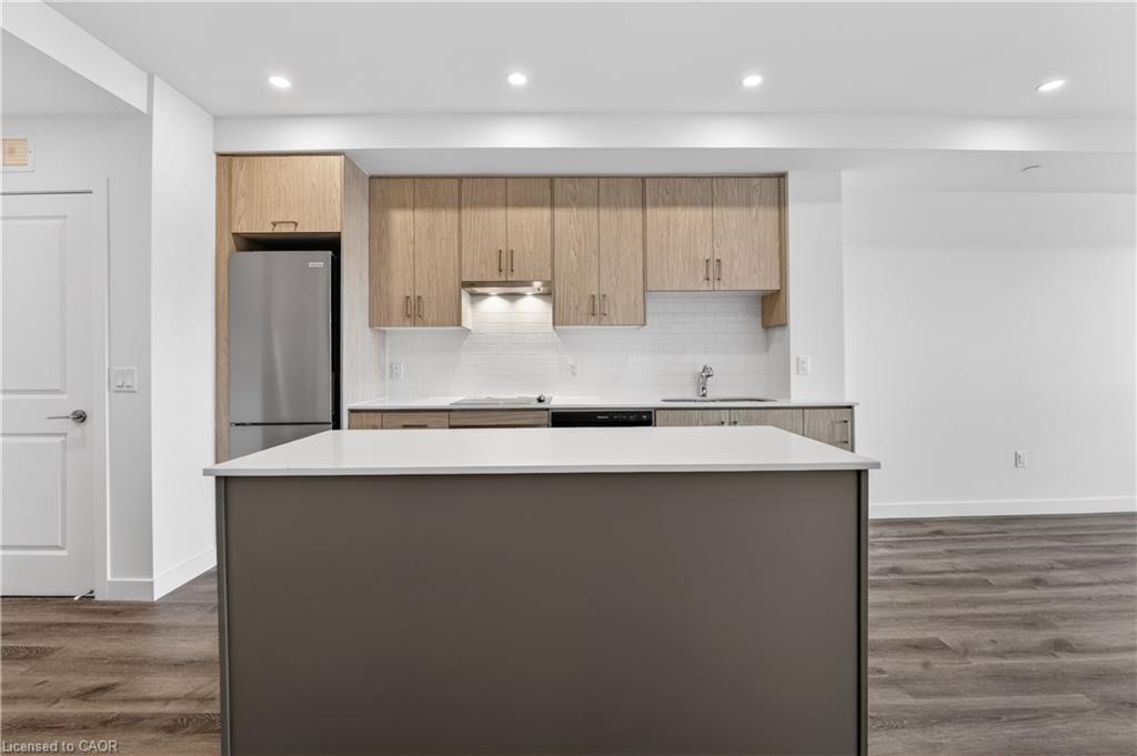 304-461 Green Road Property Photo 6