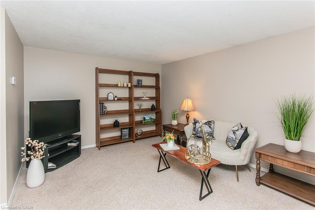 36 Amos Avenue Property Photo 10