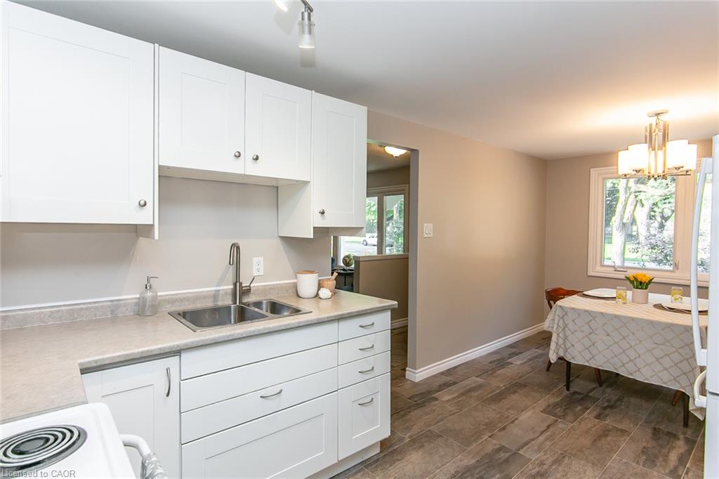 36 Amos Avenue Property Photo 16