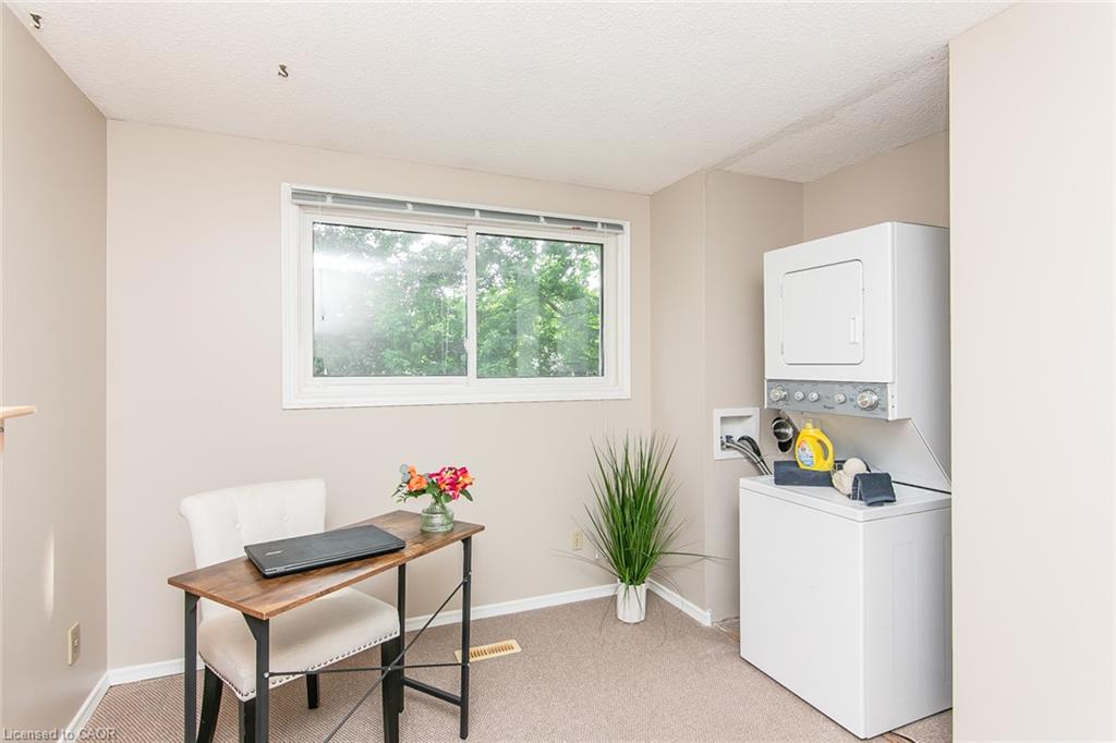 36 Amos Avenue Property Photo 29