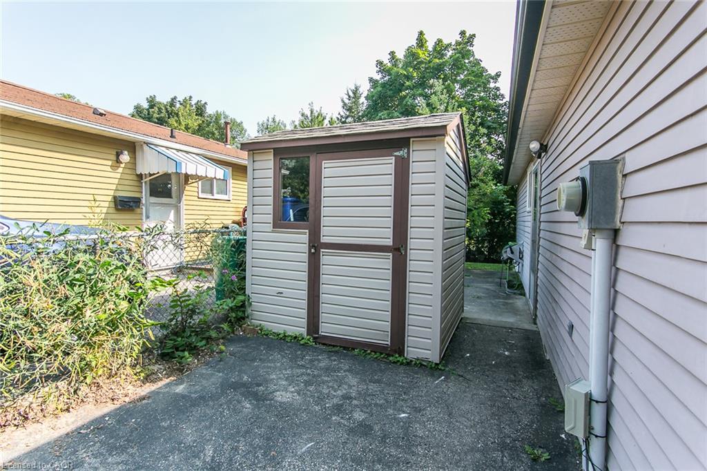 36 Amos Avenue Property Photo 41
