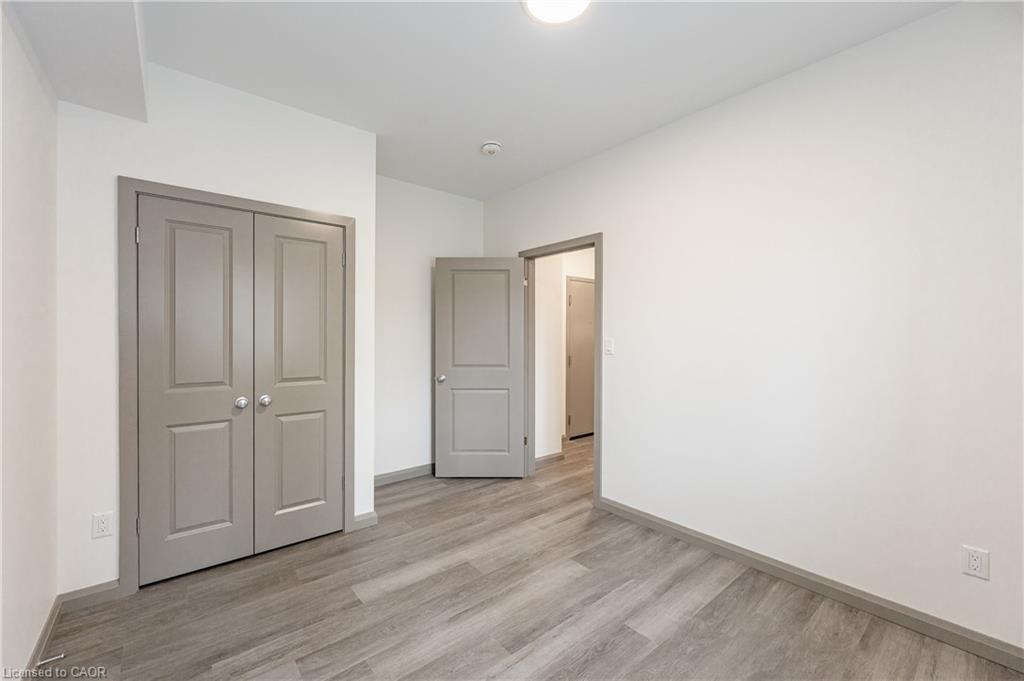 2a-36 Grant Avenue Property Photo 11