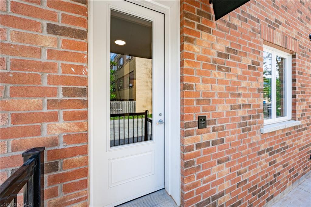 2a-36 Grant Avenue Property Photo 16