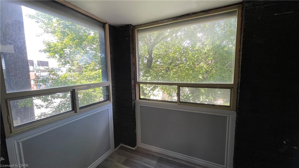 15-468 Main Street E Property Photo 5