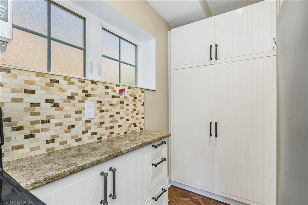 403 Niagara Street Property Photo 11