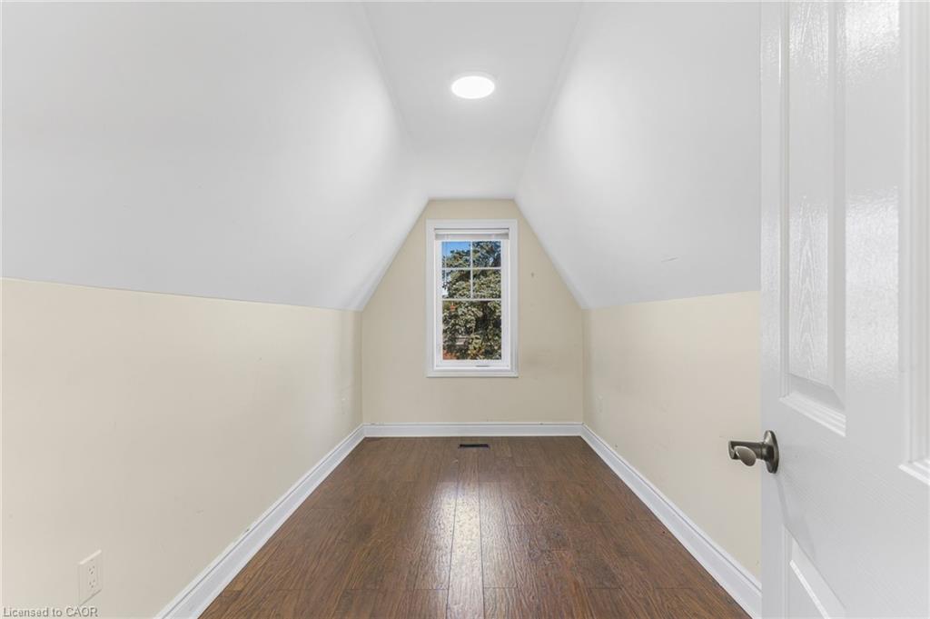 403 Niagara Street Property Photo 23